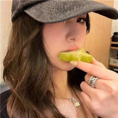 她的微笑和圈套